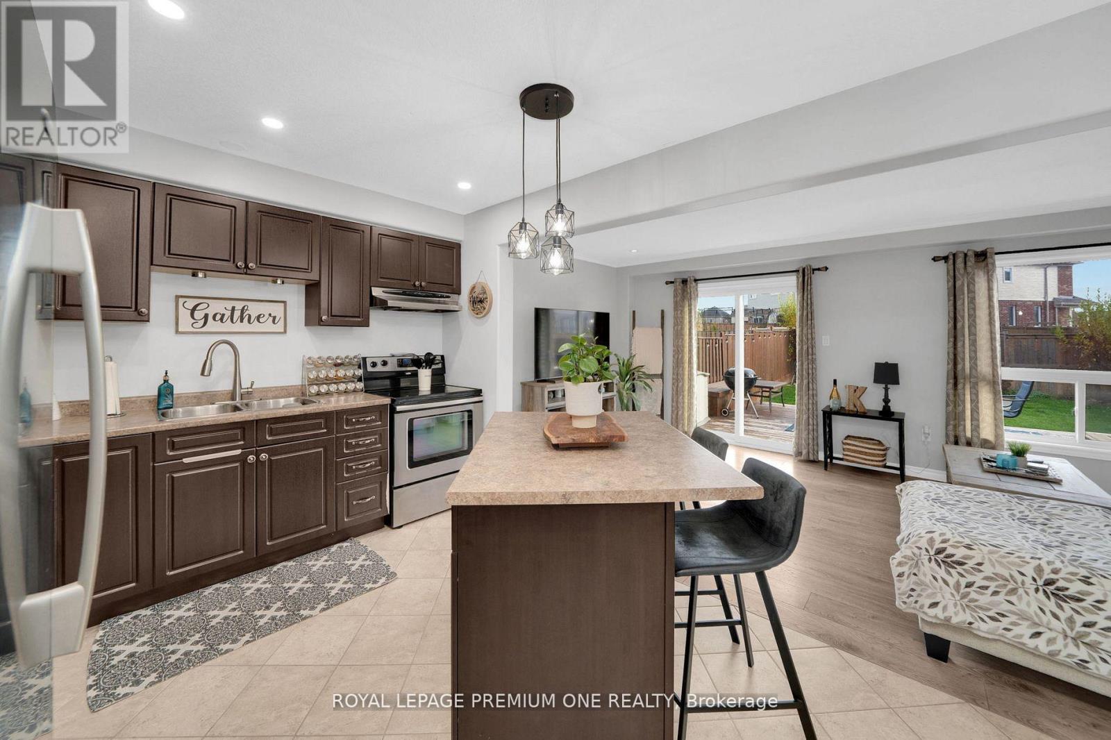 31 STEVENSON STREET - 14