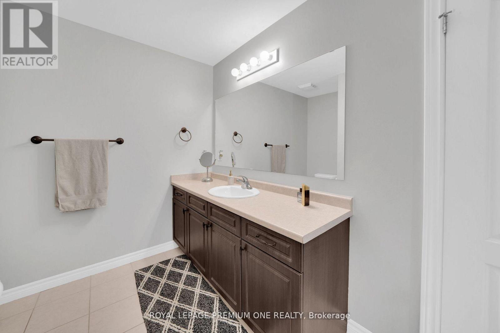 31 STEVENSON STREET - 24