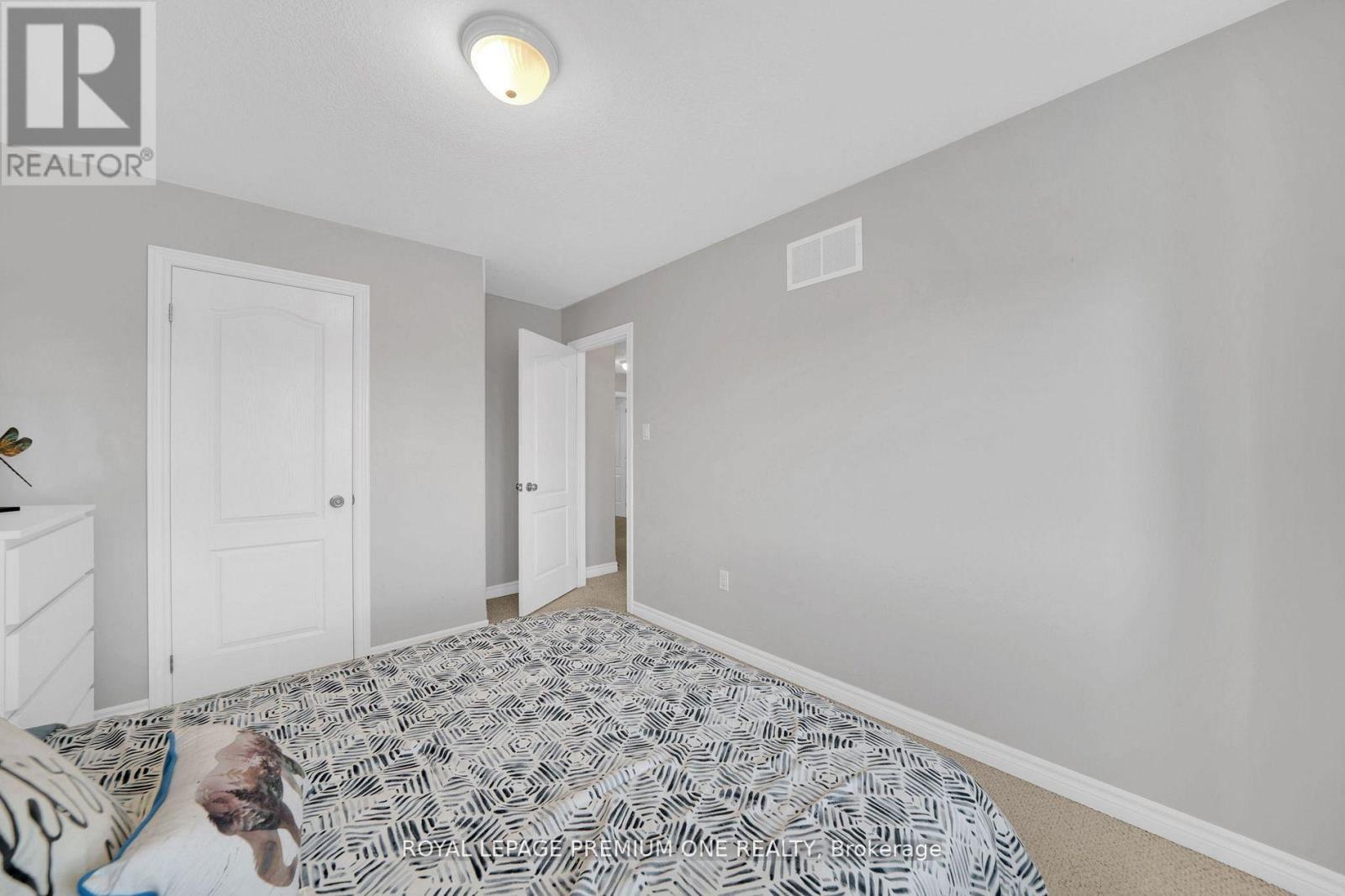 31 STEVENSON STREET - 26