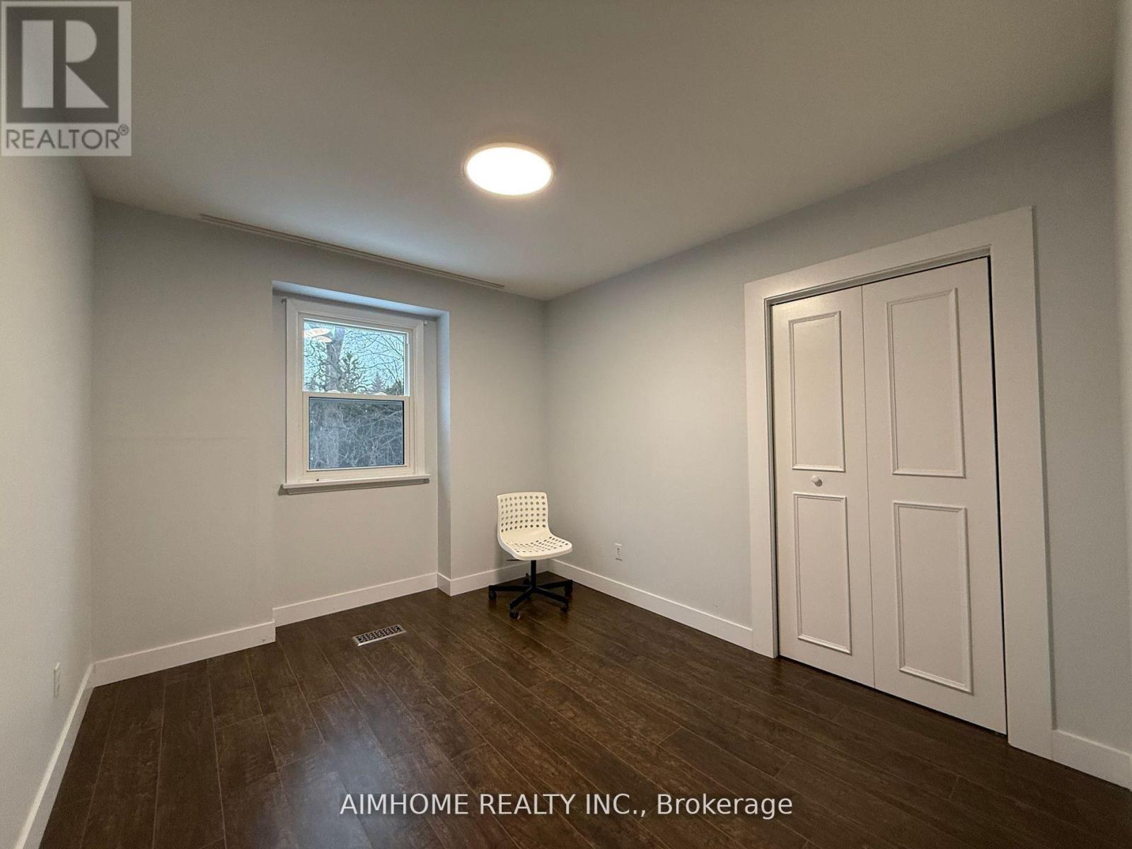 338 STEELES AVENUE E - 18