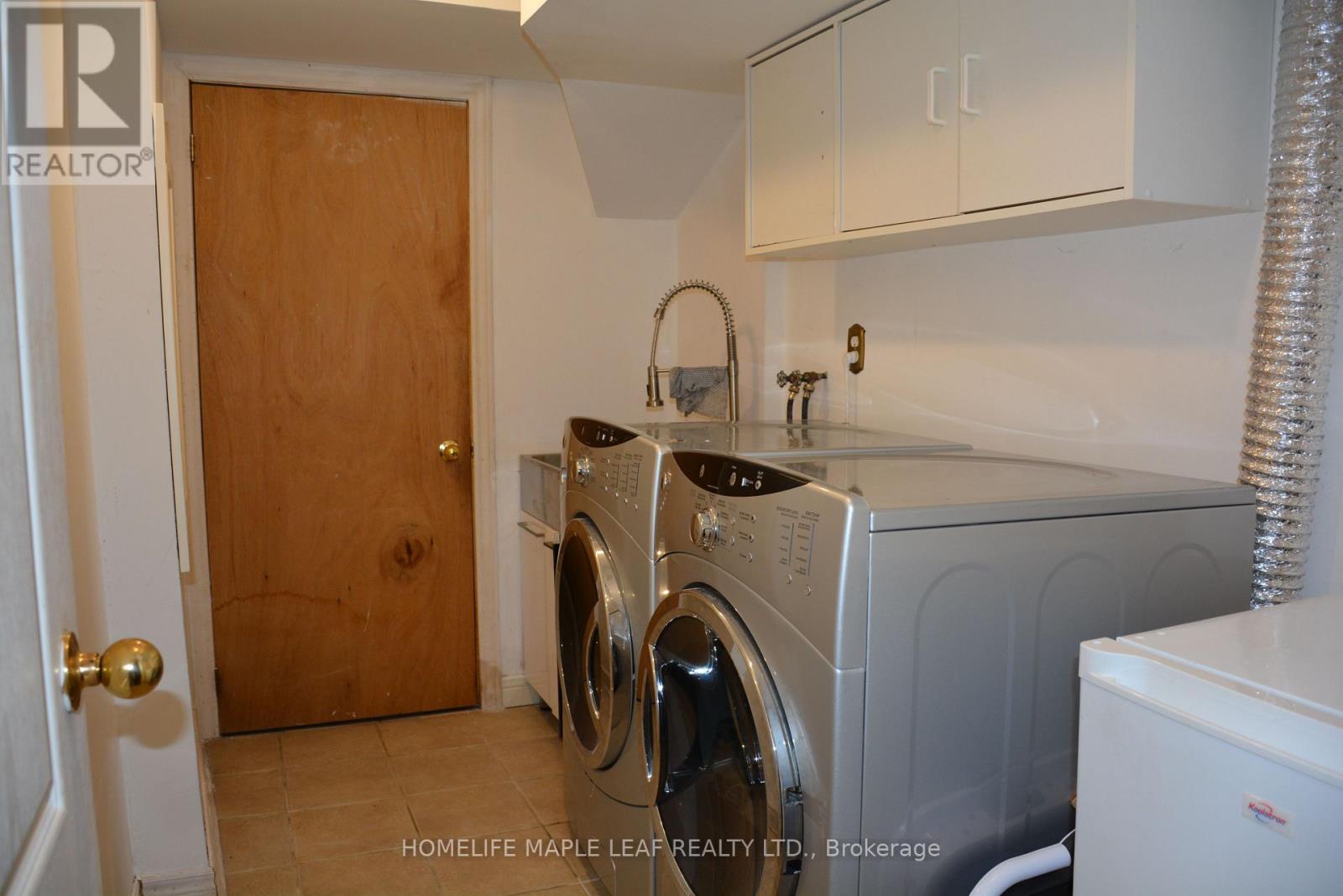 29 STONEBRIAR DRIVE - 36