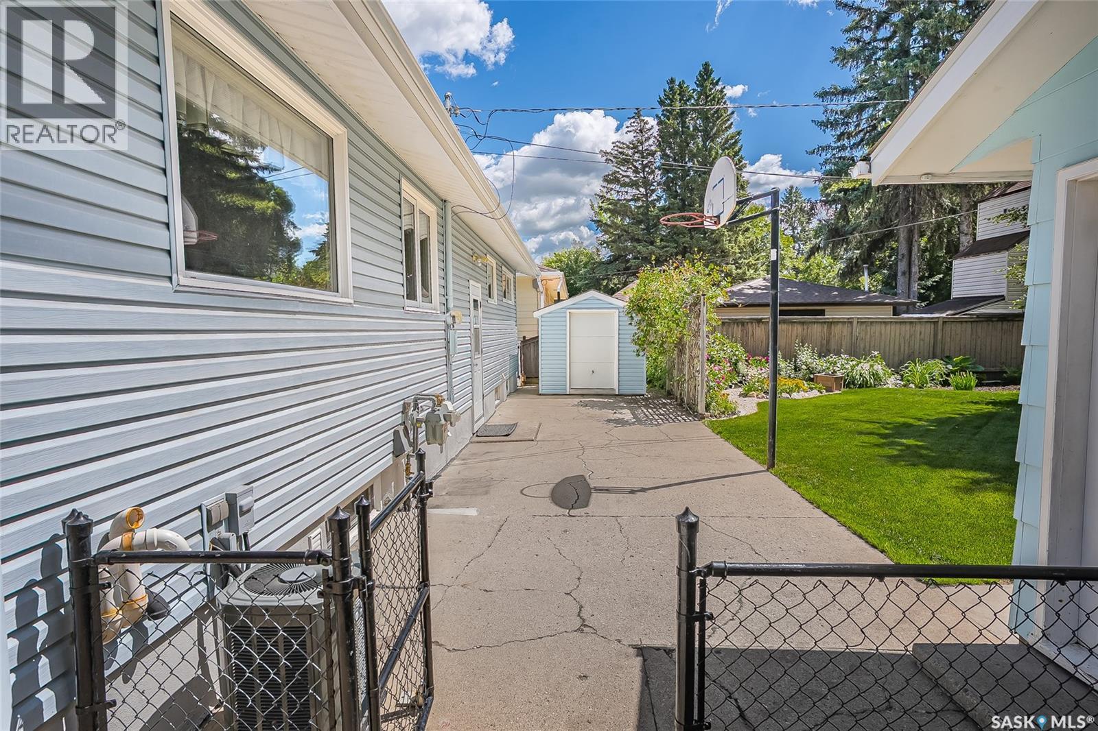 310 Adelaide STREET E - 41