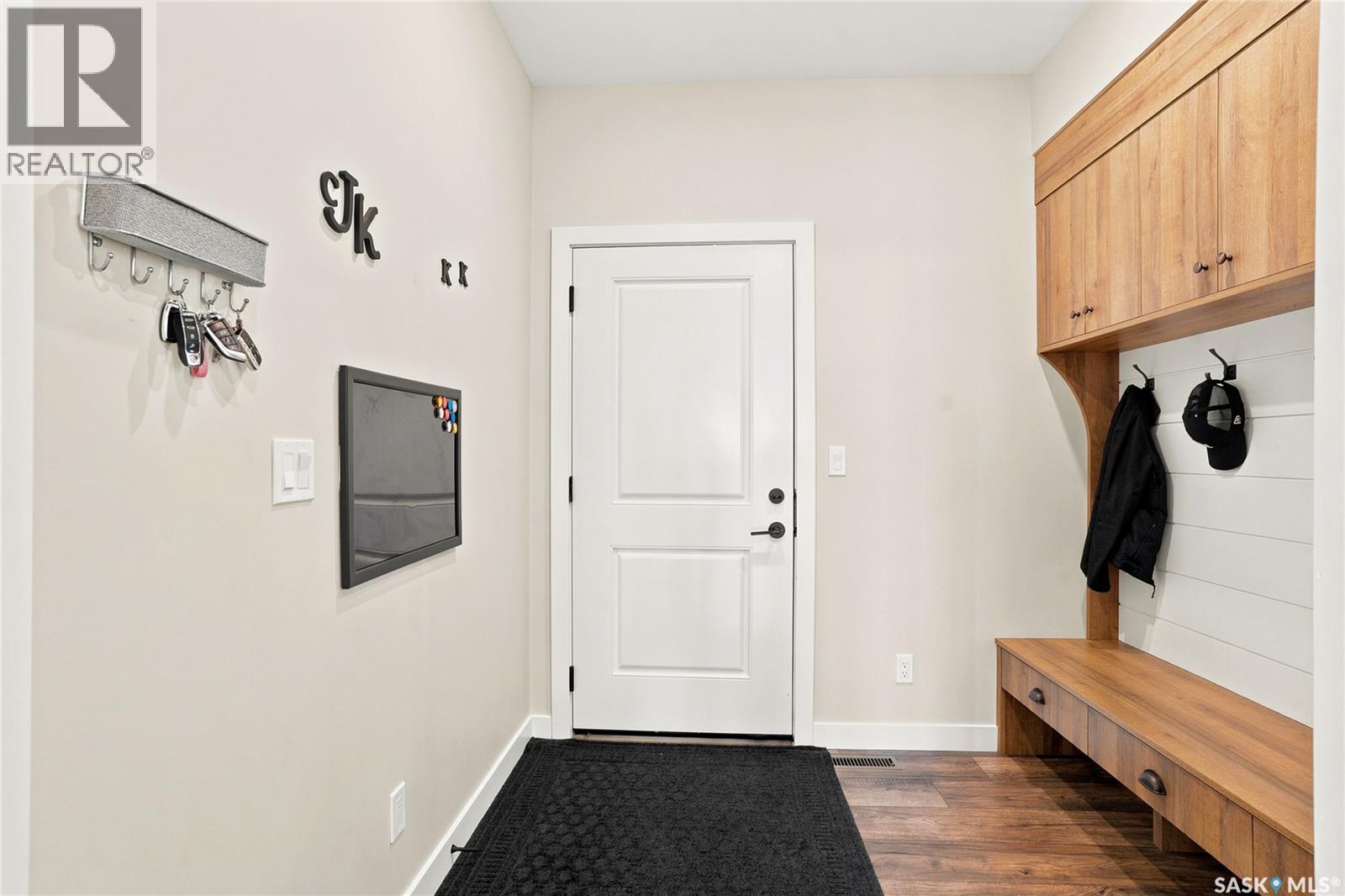 627 Fast CRESCENT — photo 18