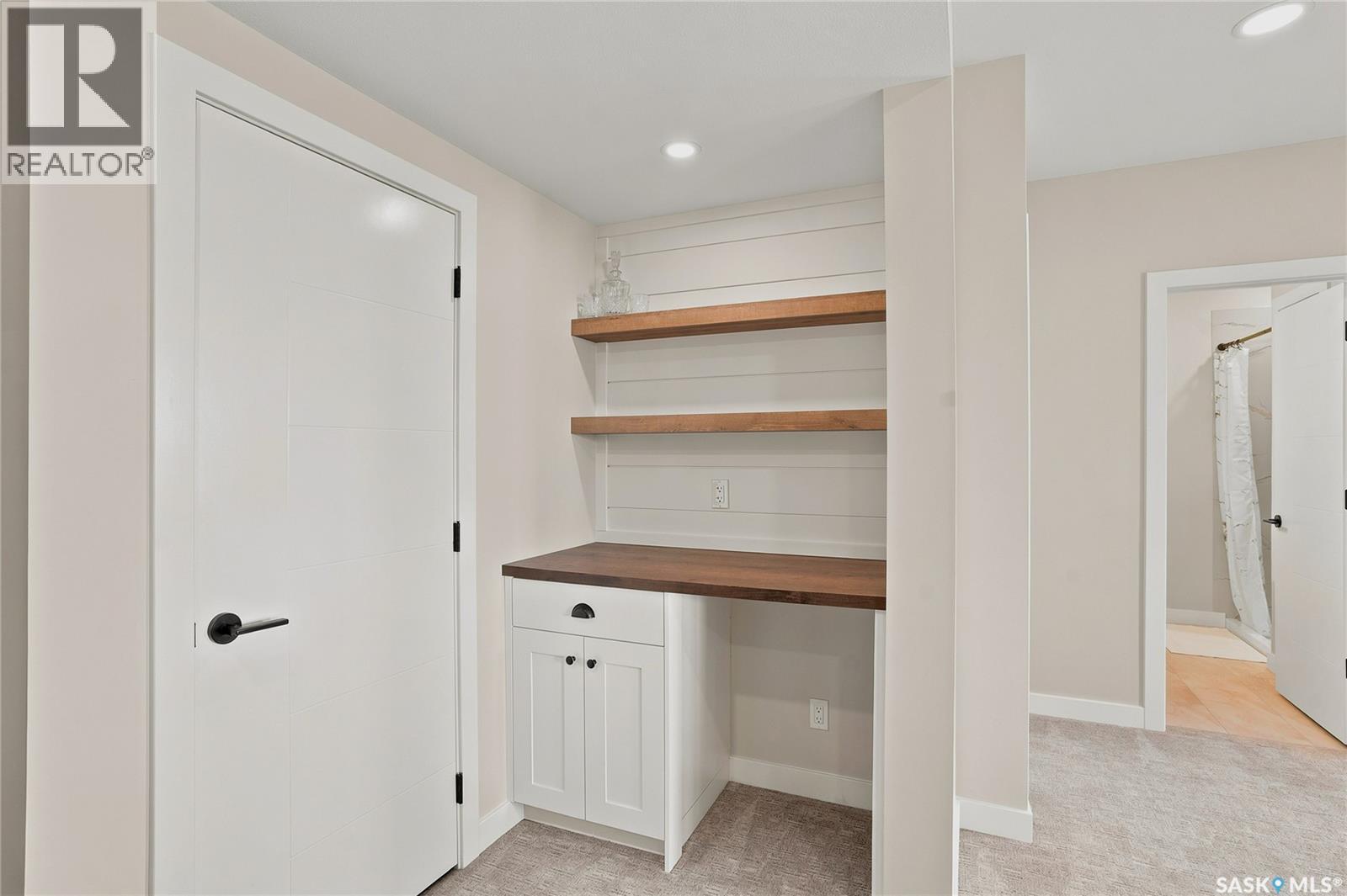 627 Fast CRESCENT — photo 36