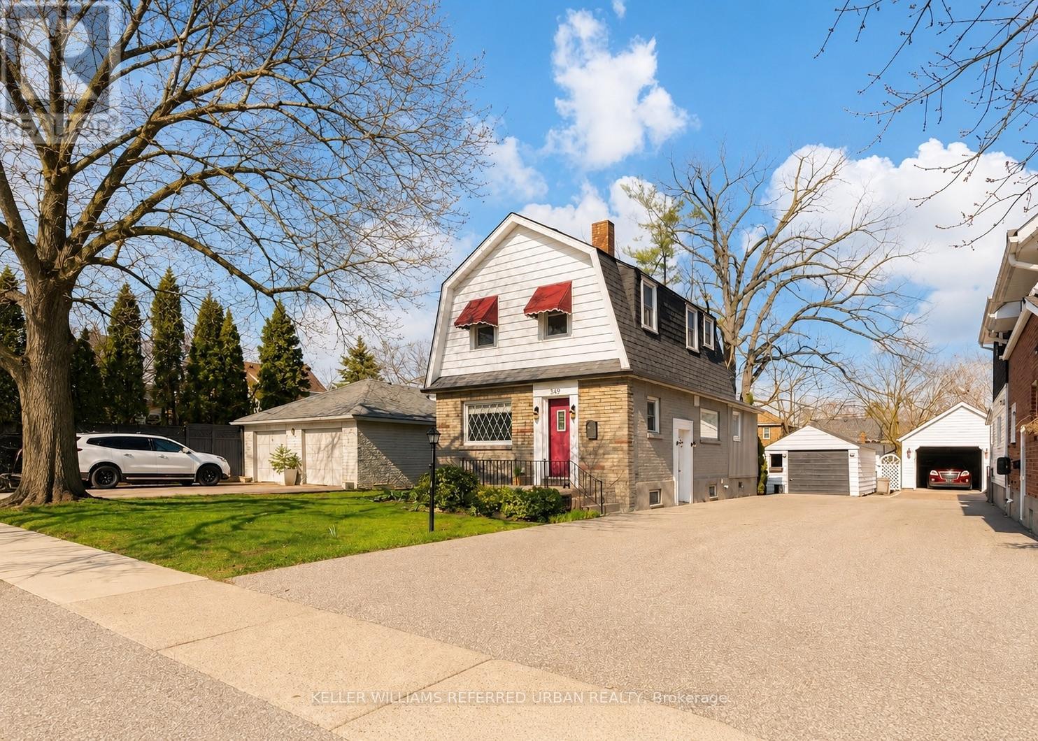 569 MASSON STREET - 1
