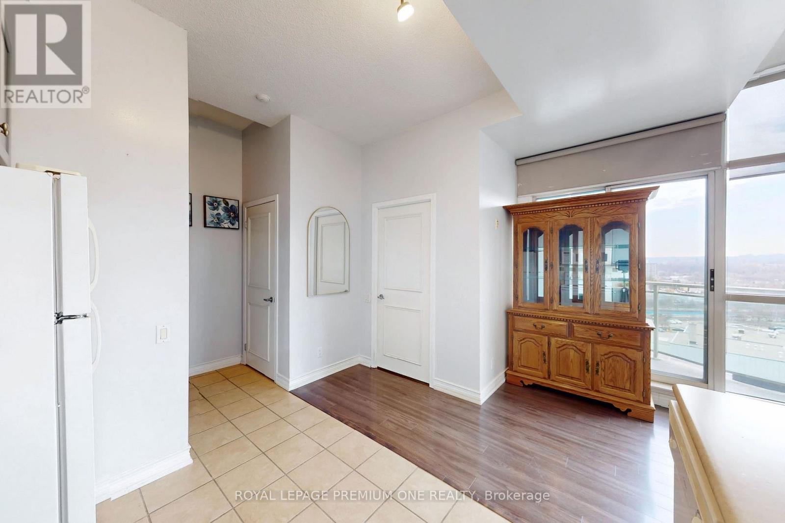 #1101 1600 KEELE STREET - 16