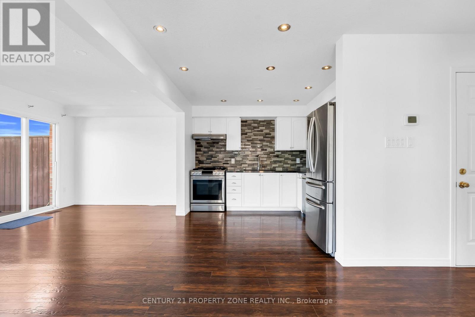 75 BENJAMIN CRESCENT - 13