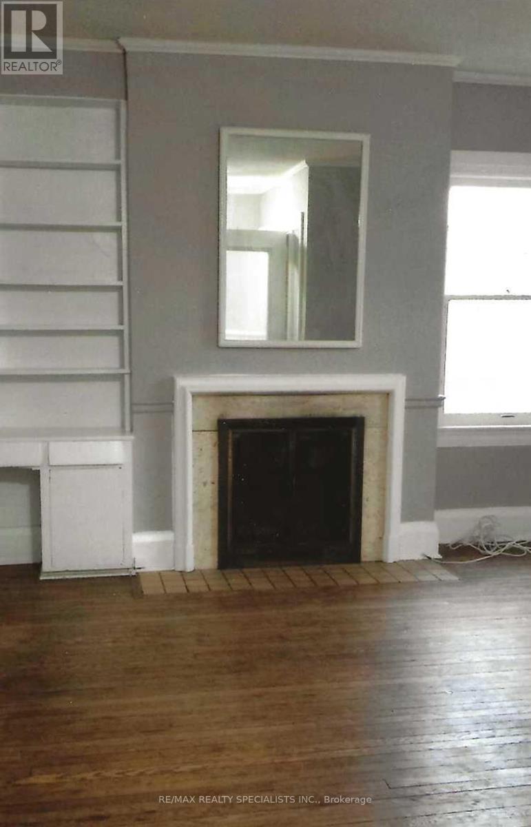 16 WELLINGTON STREET E - 10