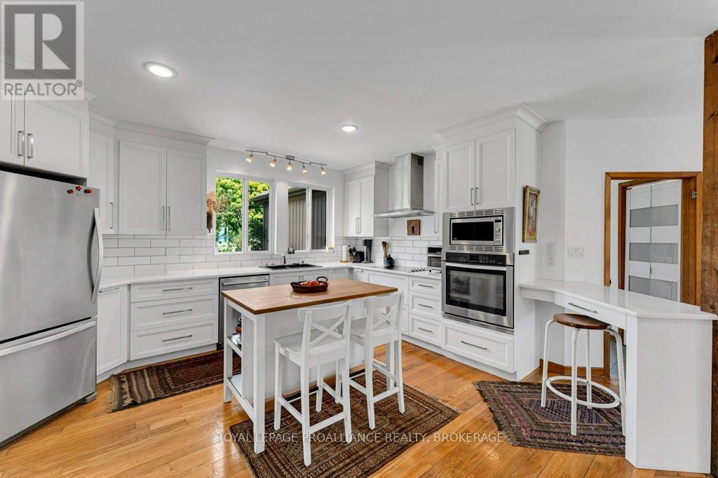 2576 HOWE ISLAND DRIVE - 8