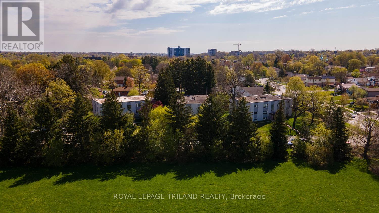 320-324 THOMPSON ROAD - 10