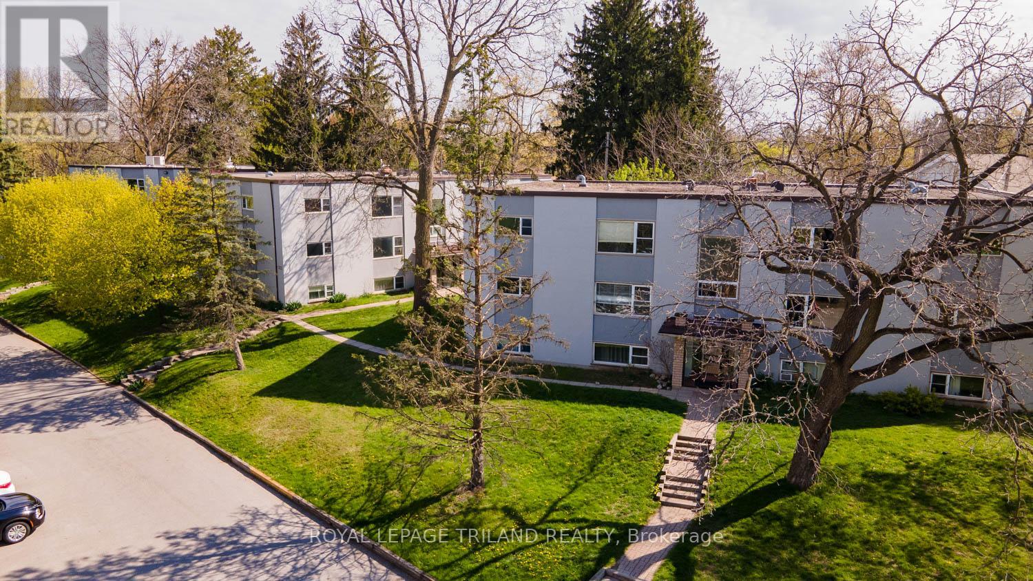320-324 THOMPSON ROAD - 13