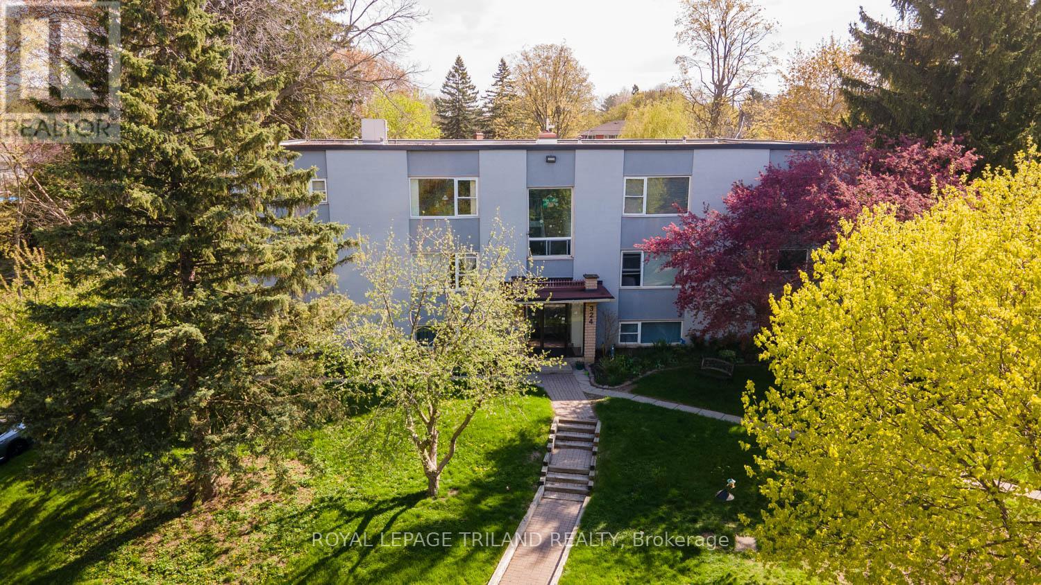 320-324 THOMPSON ROAD - 11