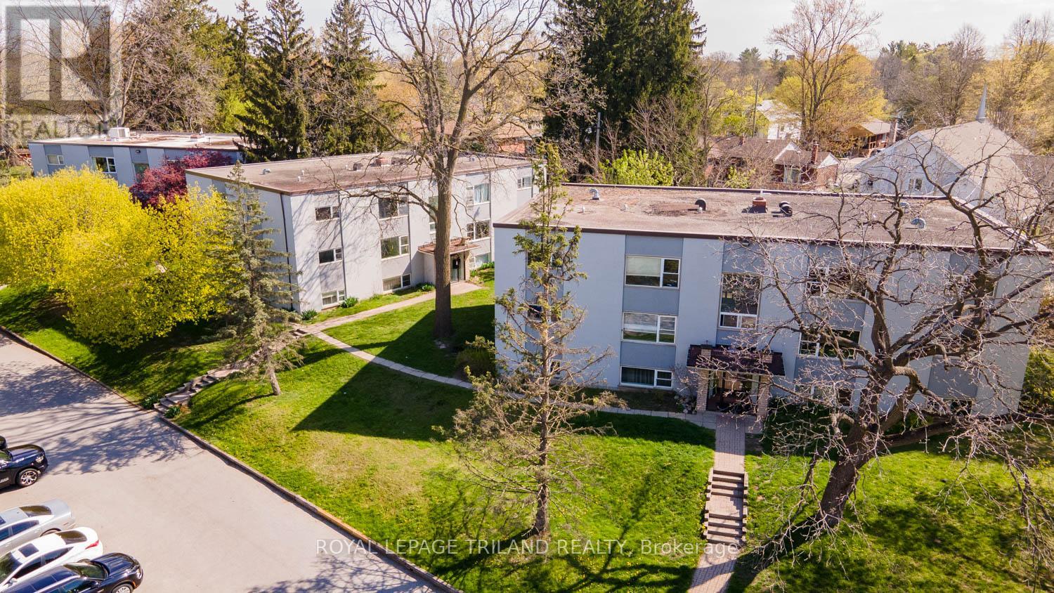 320-324 THOMPSON ROAD - 8