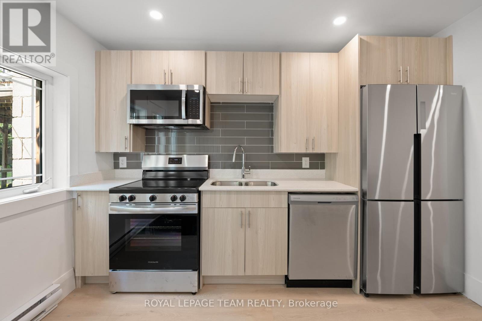 4 Bed, 2 Bath Multi-Family for Rent in Ottawa – 143 ST ANDREW STREET, Ottawa – MLS# X13534206 - Image 15