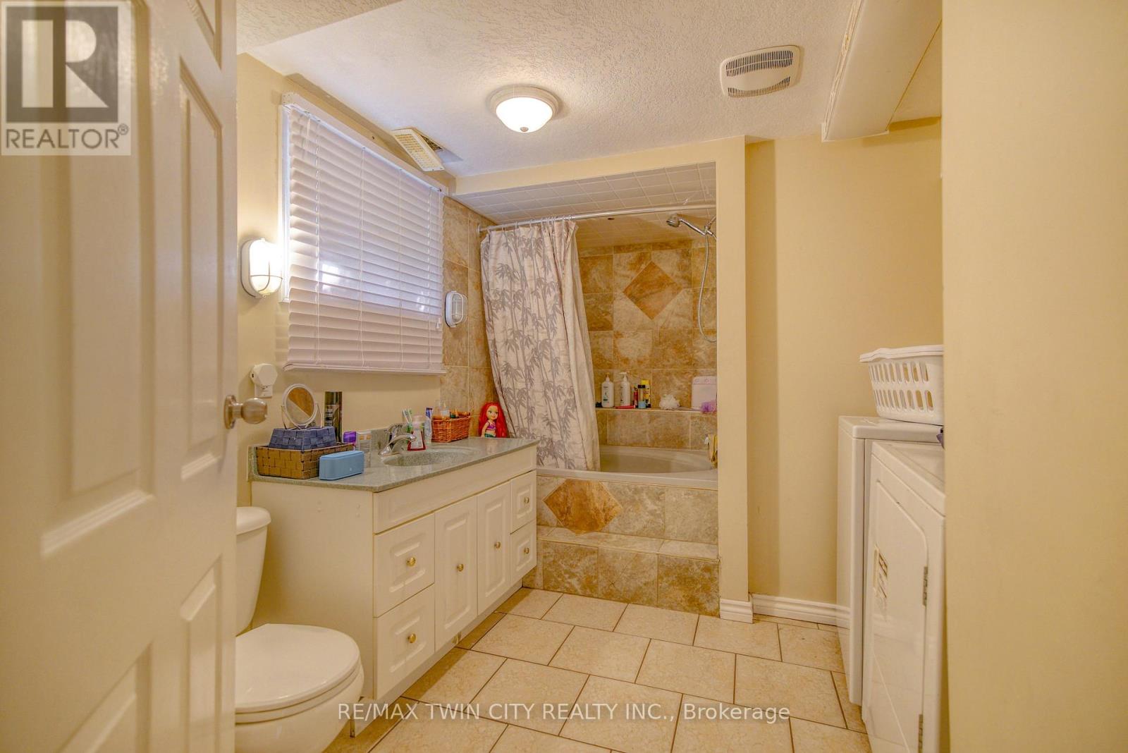 13 BROOKLYNE ROAD - 15