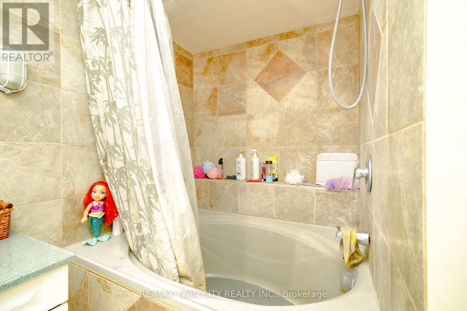 13 BROOKLYNE ROAD - 16