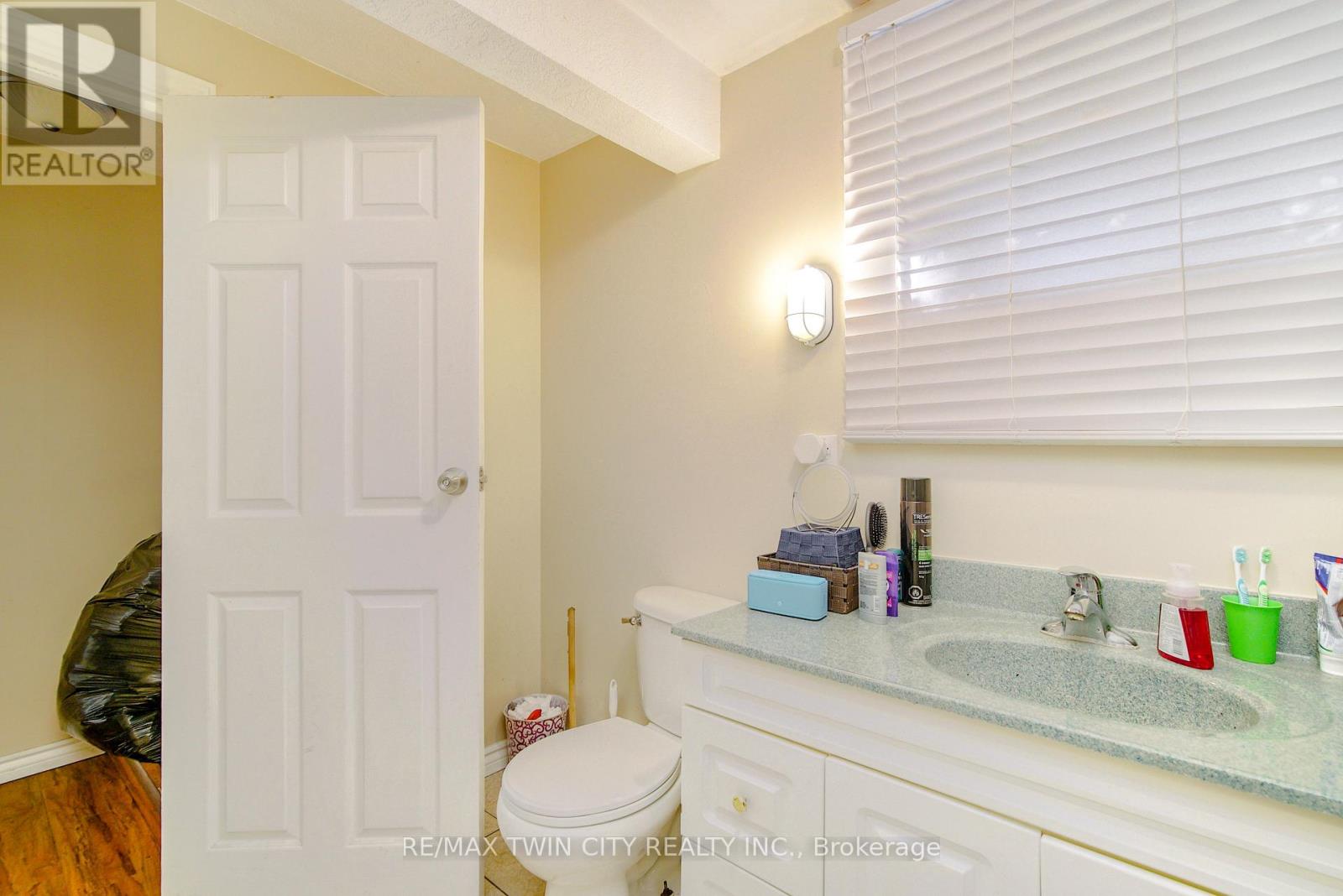 13 BROOKLYNE ROAD - 18