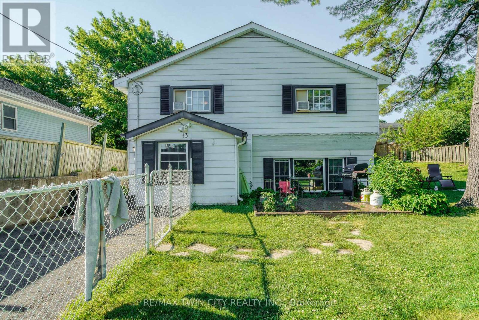 13 BROOKLYNE ROAD - 21