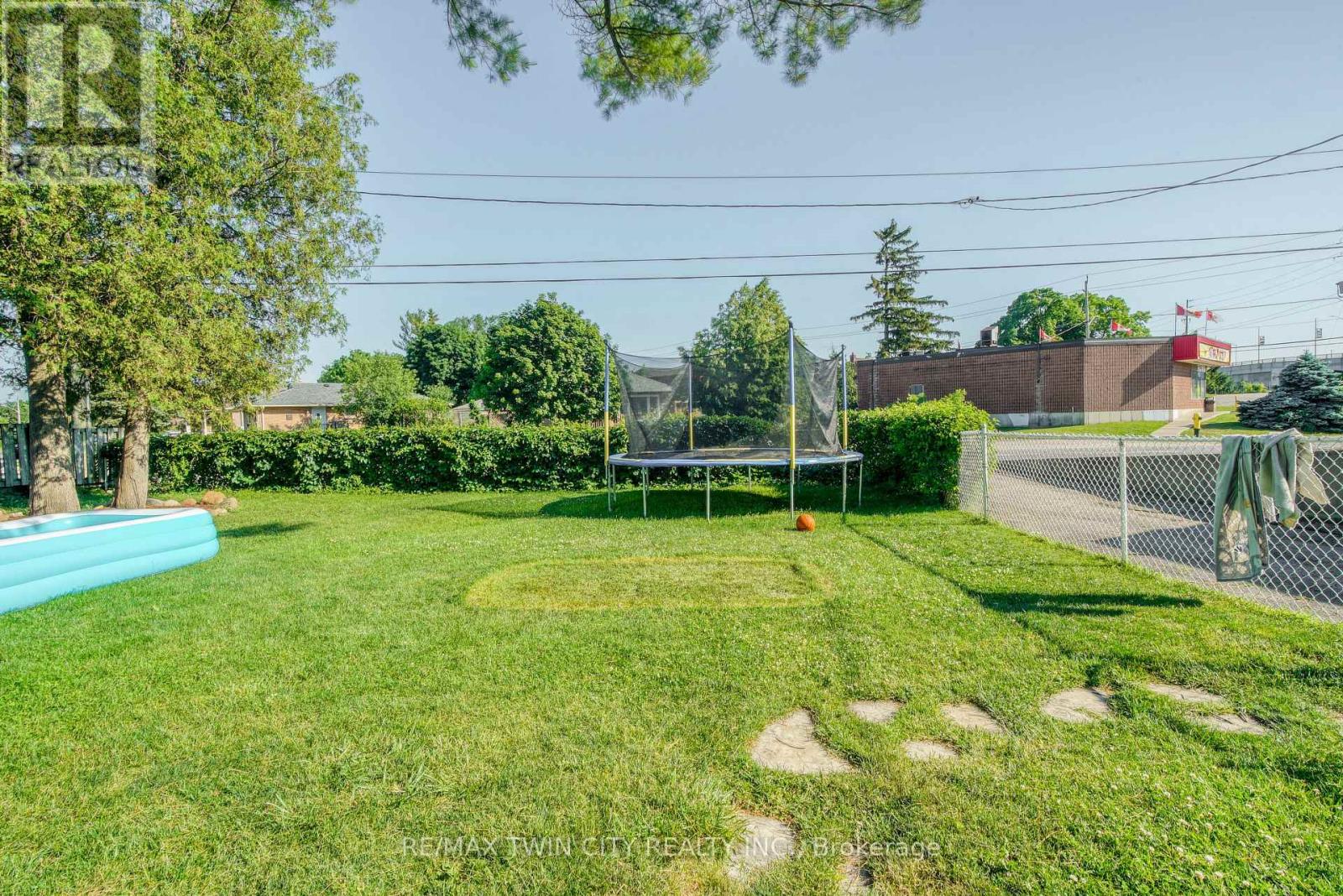 13 BROOKLYNE ROAD - 23