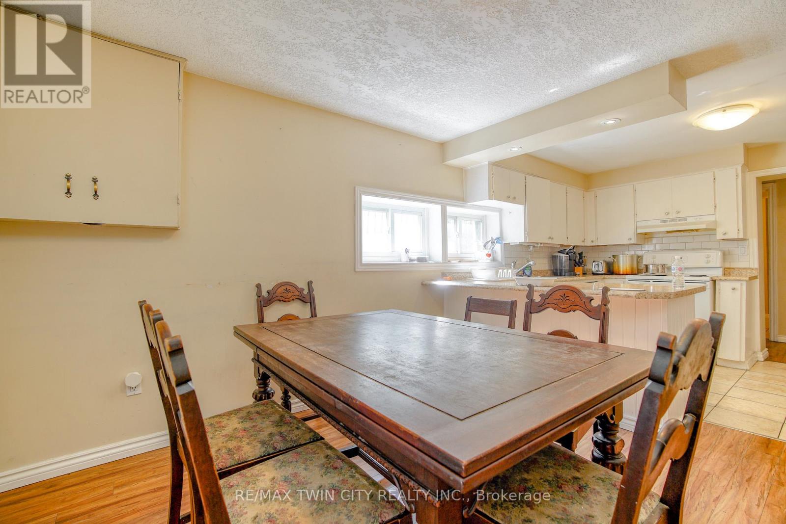 13 BROOKLYNE ROAD - 28
