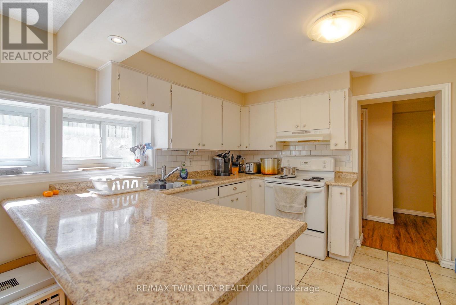13 BROOKLYNE ROAD - 6