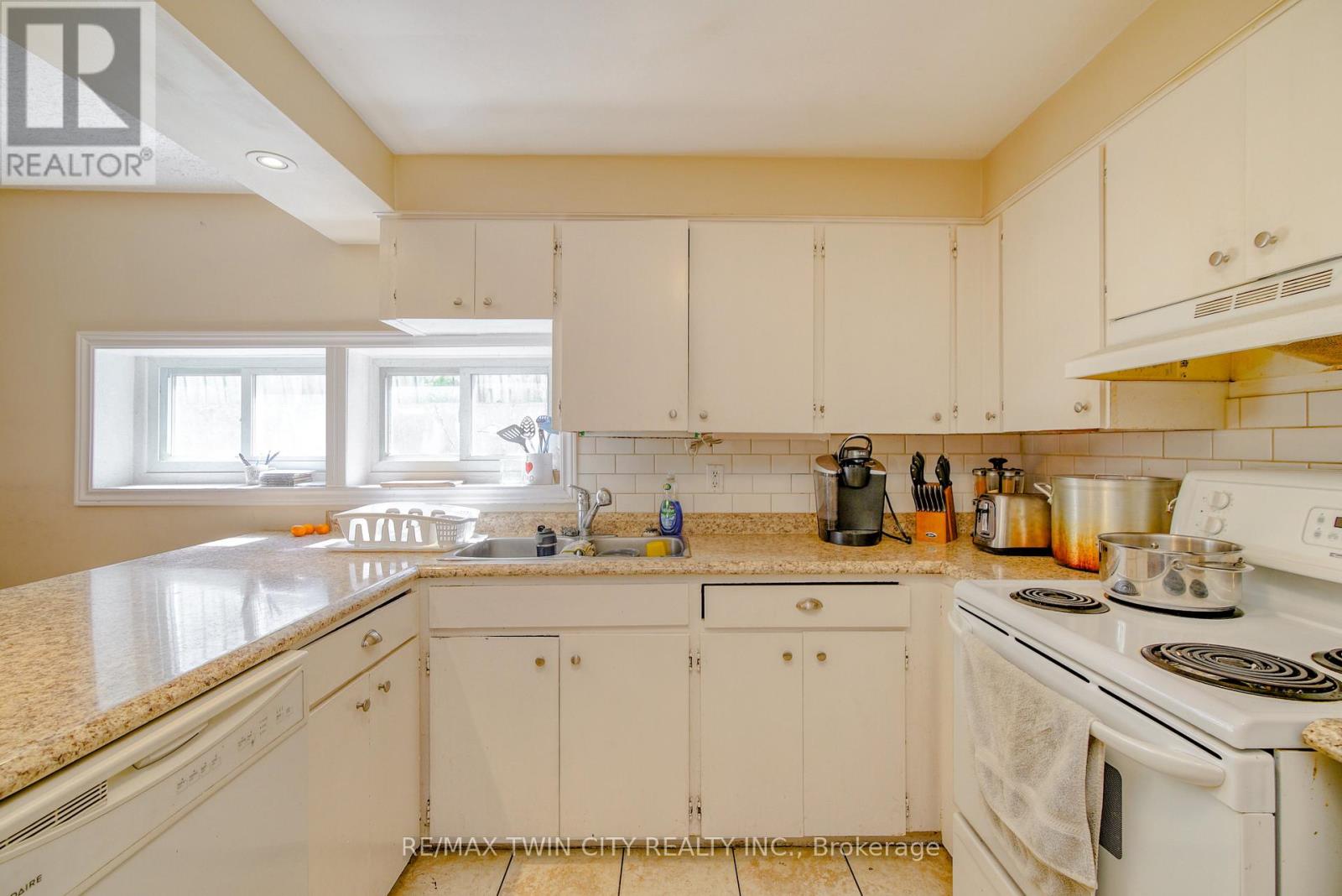 13 BROOKLYNE ROAD - 7