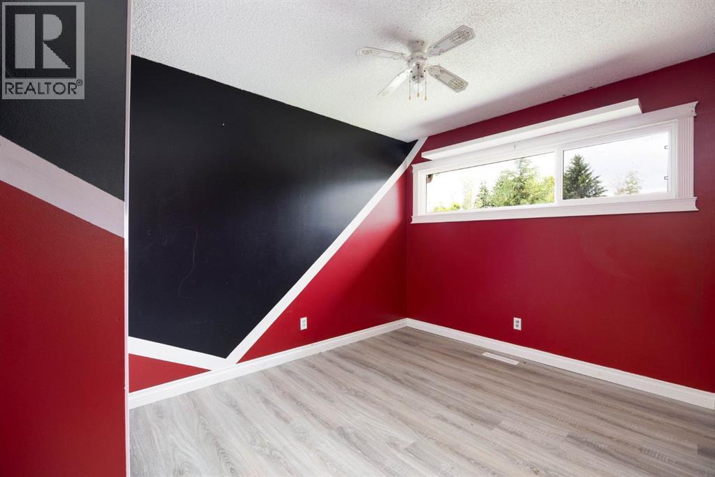 2 Moberly Crescent - 19