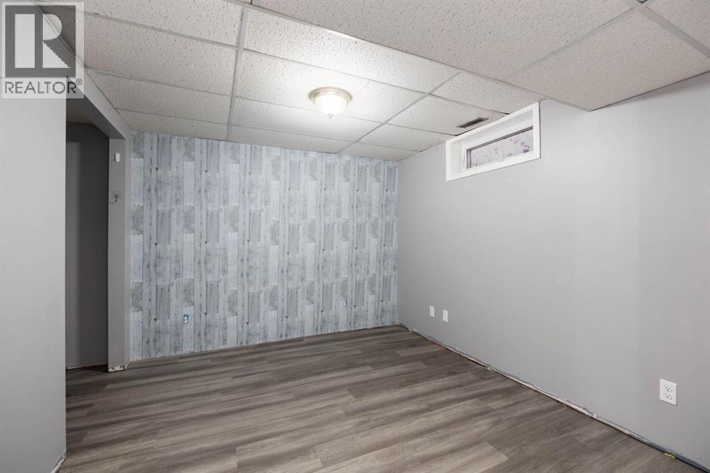 2 Moberly Crescent - 18