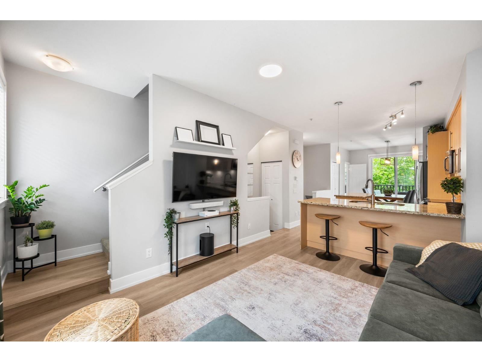 28 8250 209B STREET, Langley