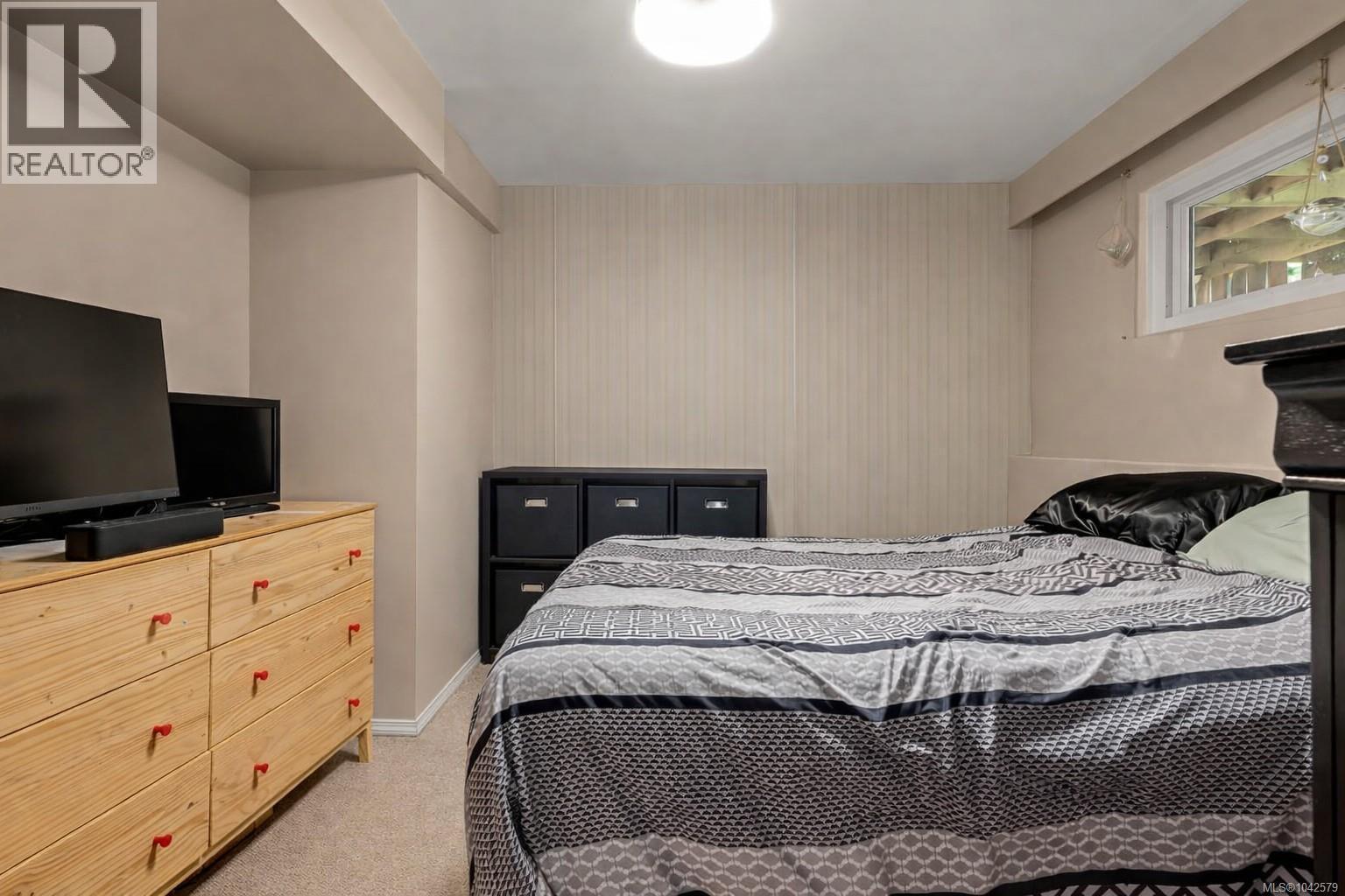 1068 Ruby Rd - Image 24