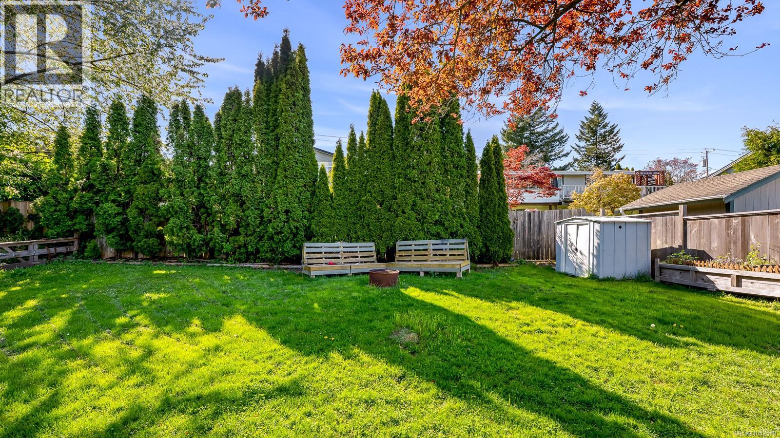 1068 Ruby Rd - Image 36