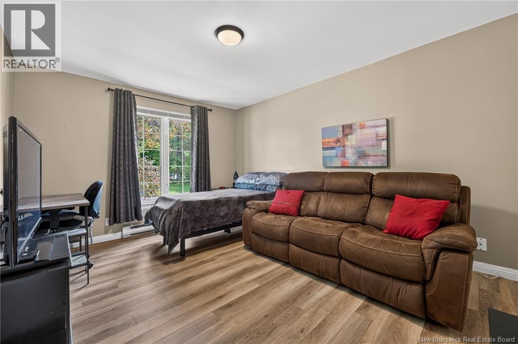 545 Centrale Street - Image 20