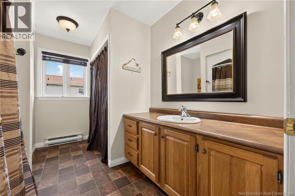 545 Centrale Street - Image 16
