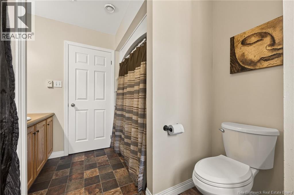 545 Centrale Street - 17