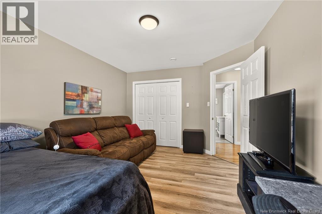545 Centrale Street - Image 21