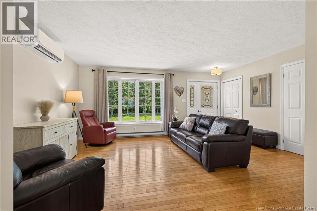 545 Centrale Street - Image 6