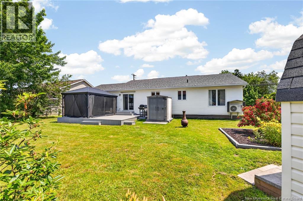 545 Centrale Street - Image 38