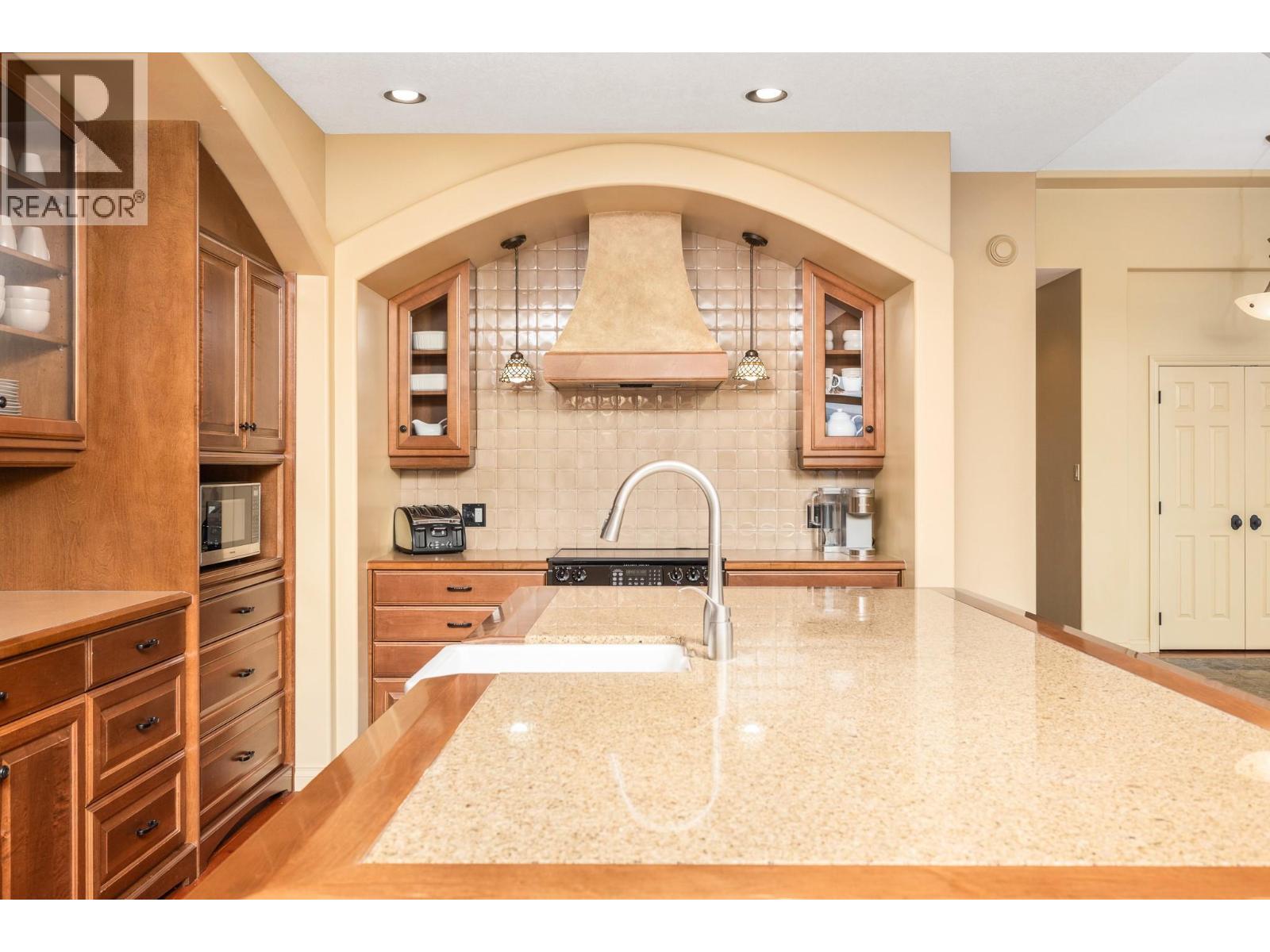 200 Melrose Court - 14