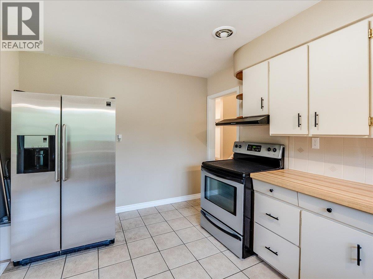 806 10th Street - 8