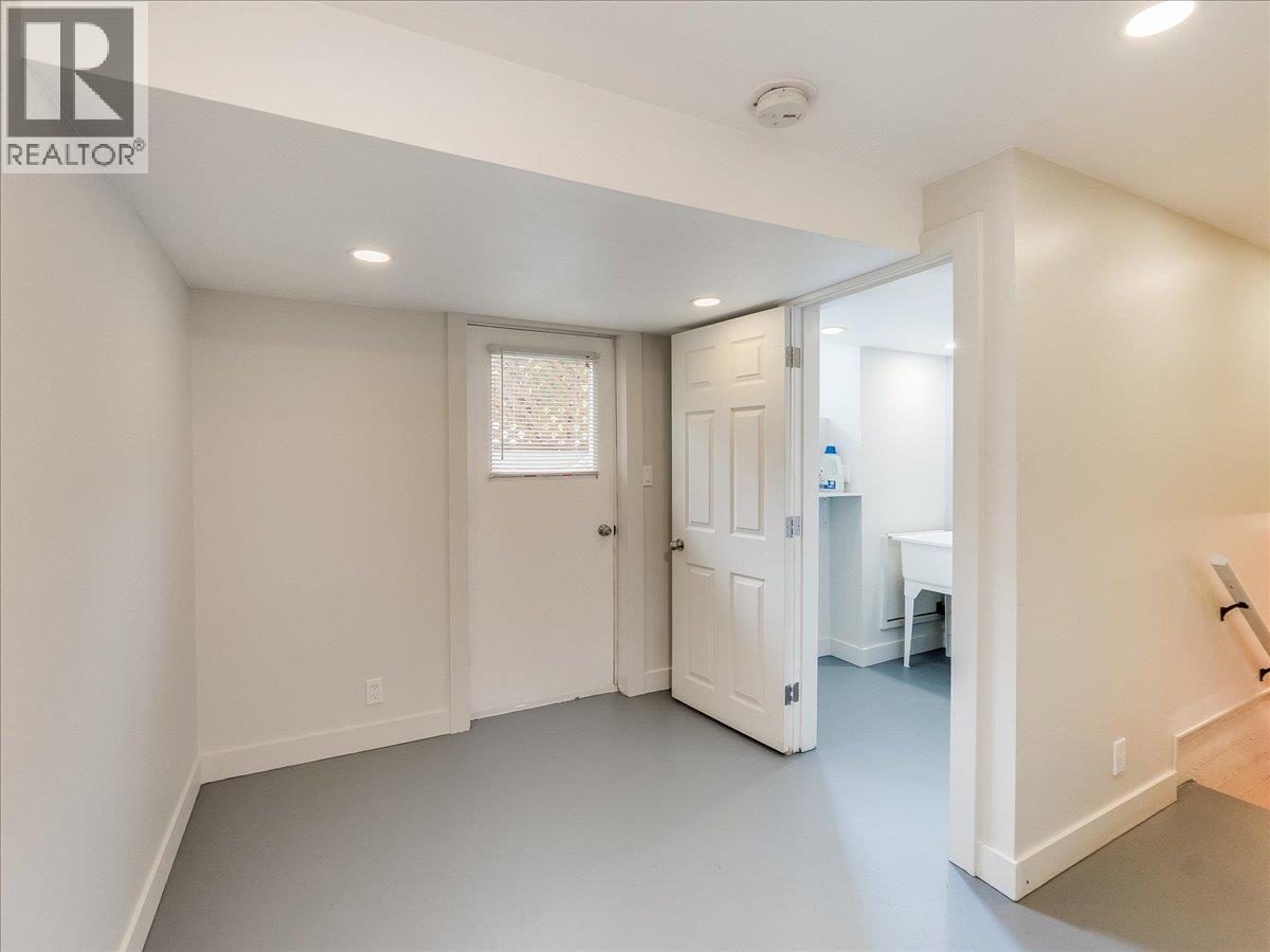 806 10th Street - 20