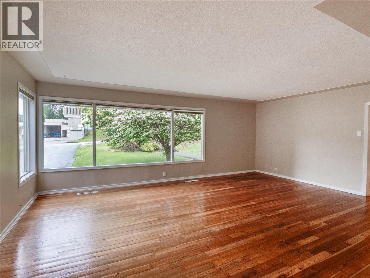 806 10th Street - 6