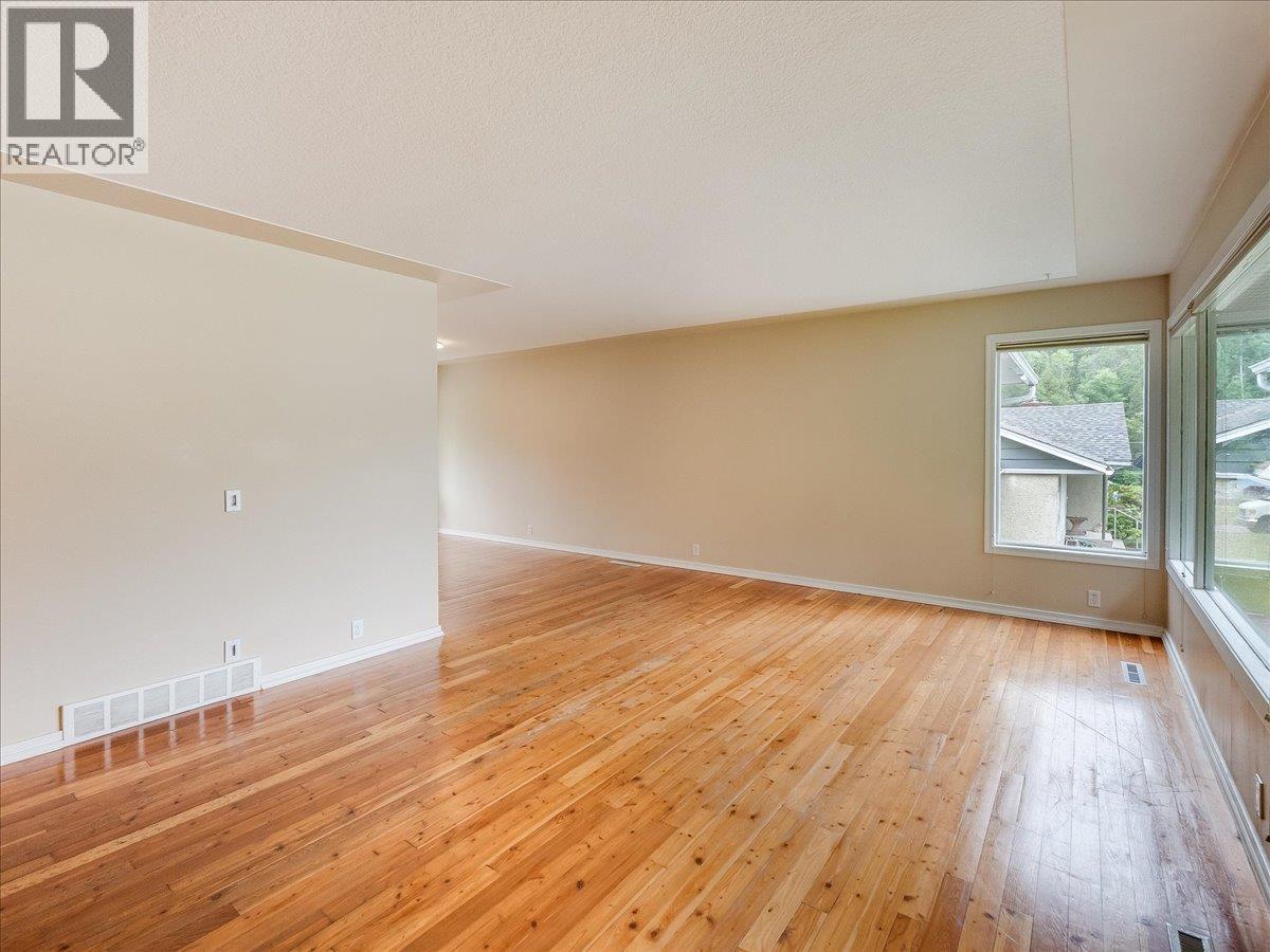 806 10th Street - 4