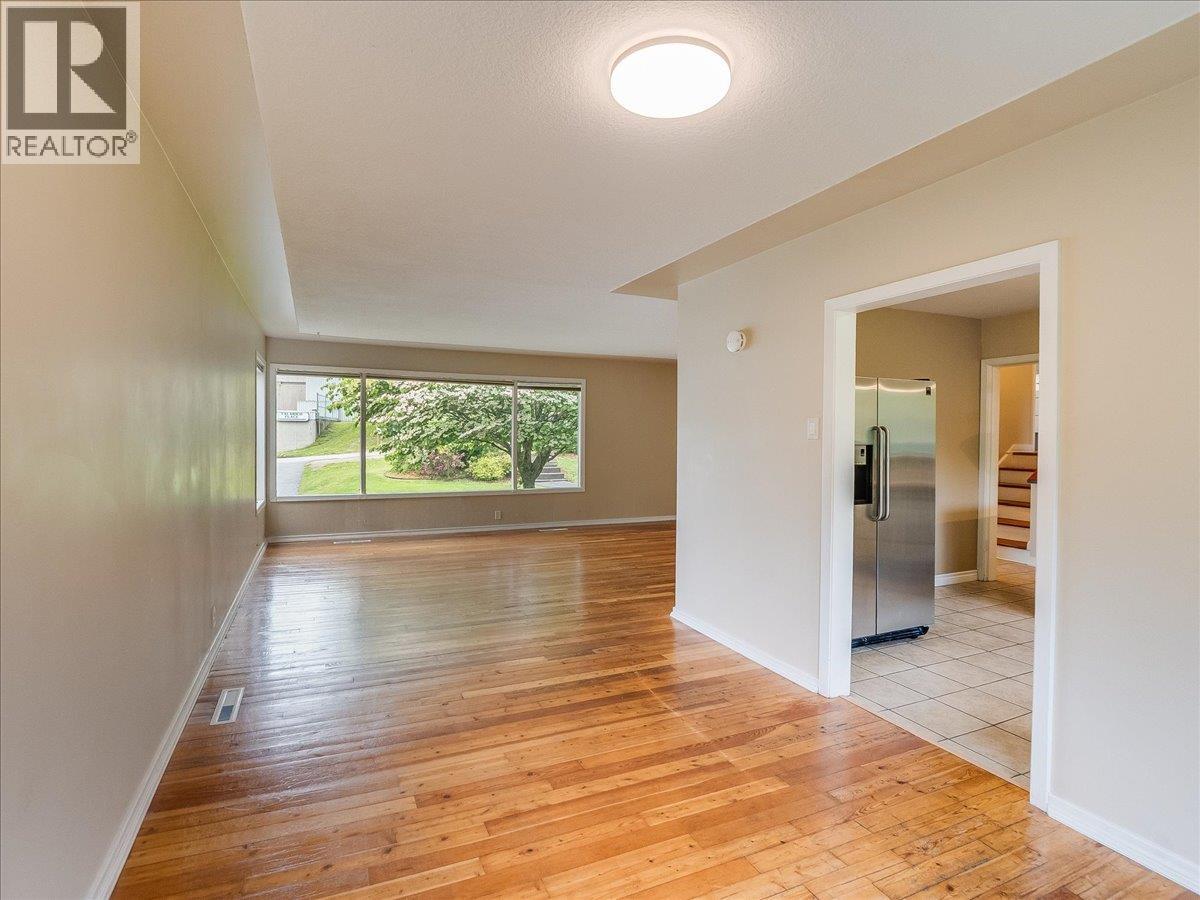 806 10th Street - 7