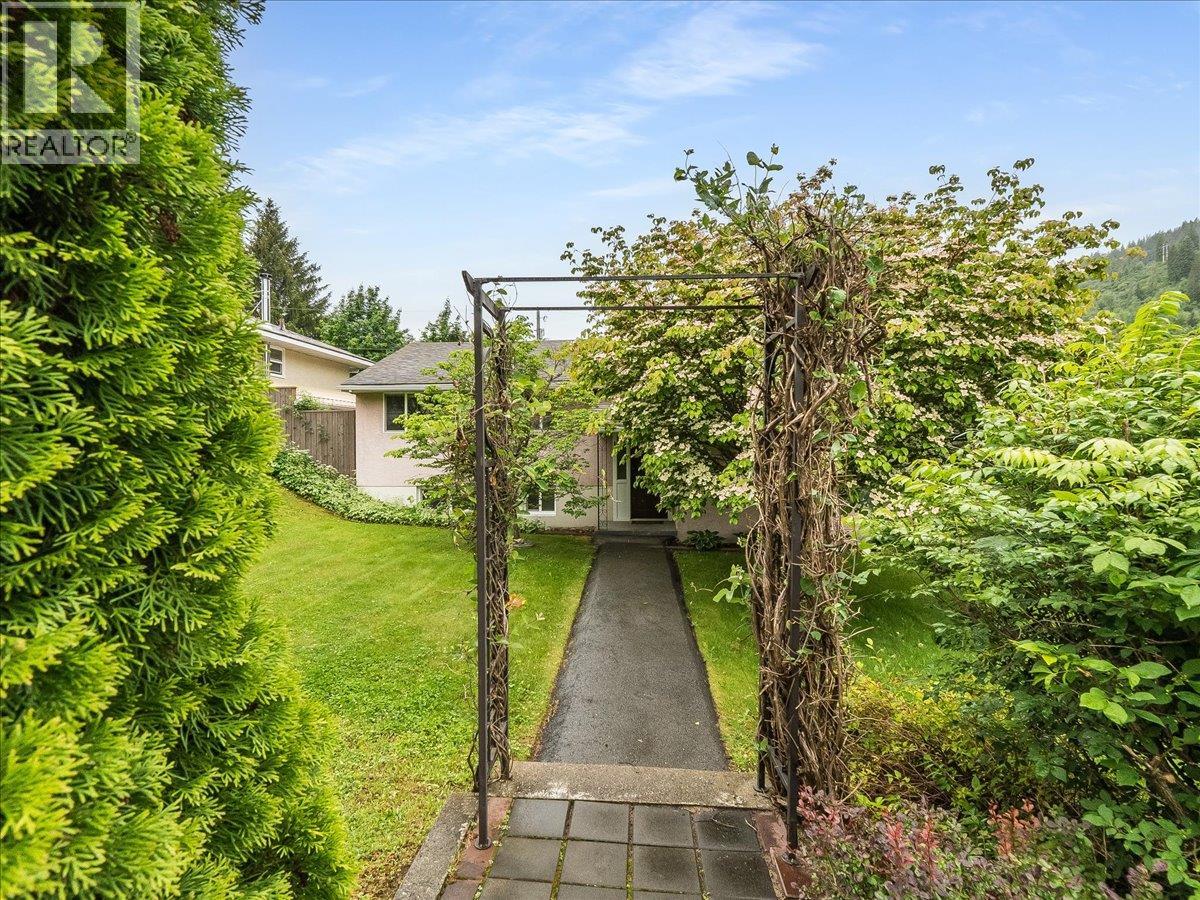 806 10th Street - 41