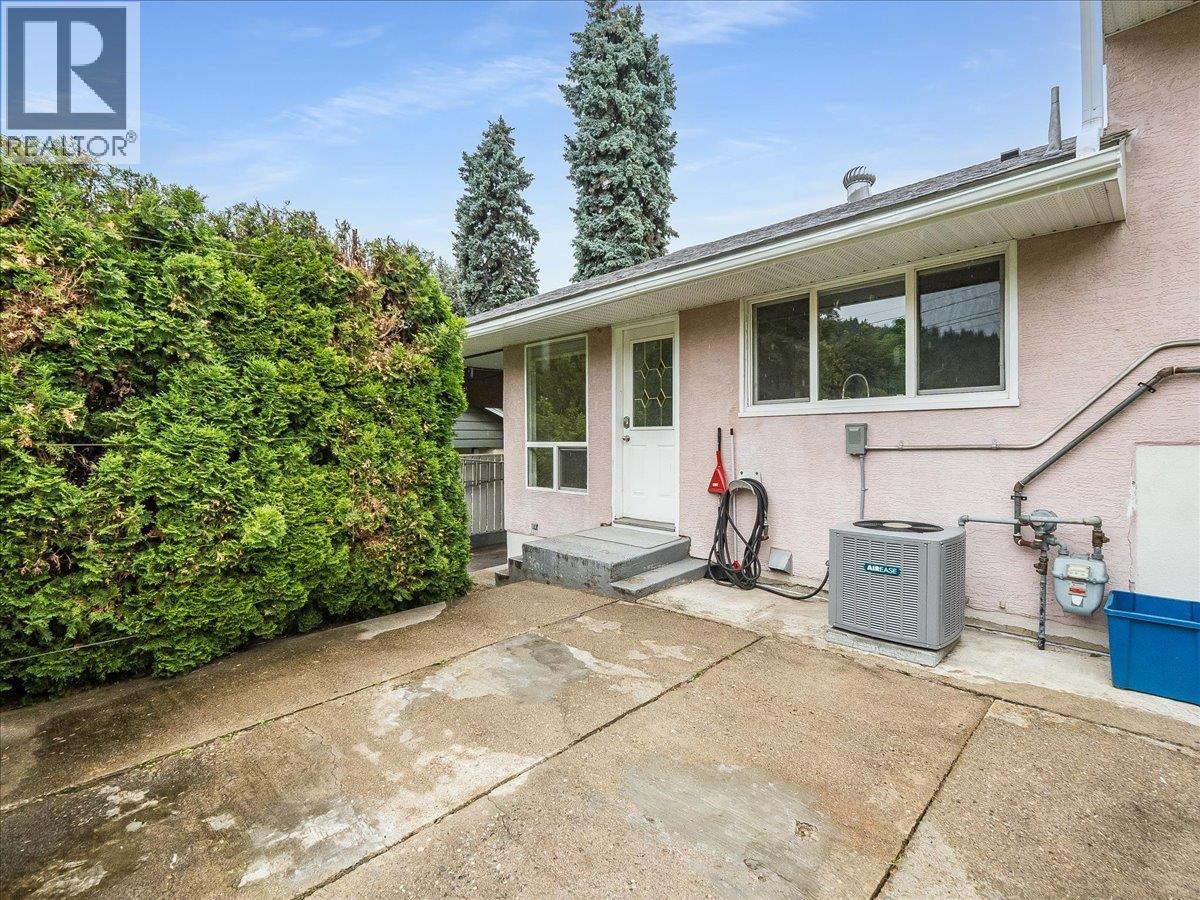 806 10th Street - 37