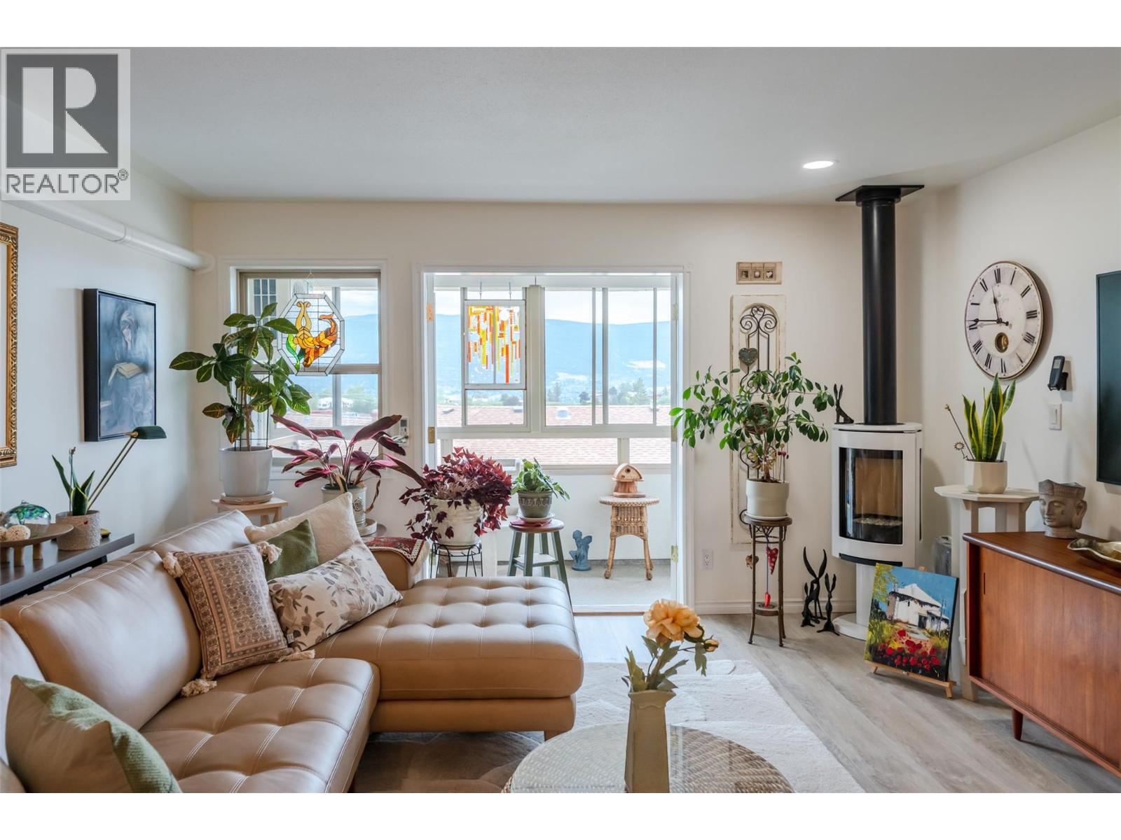 #203 8416 Jubilee Road - 4
