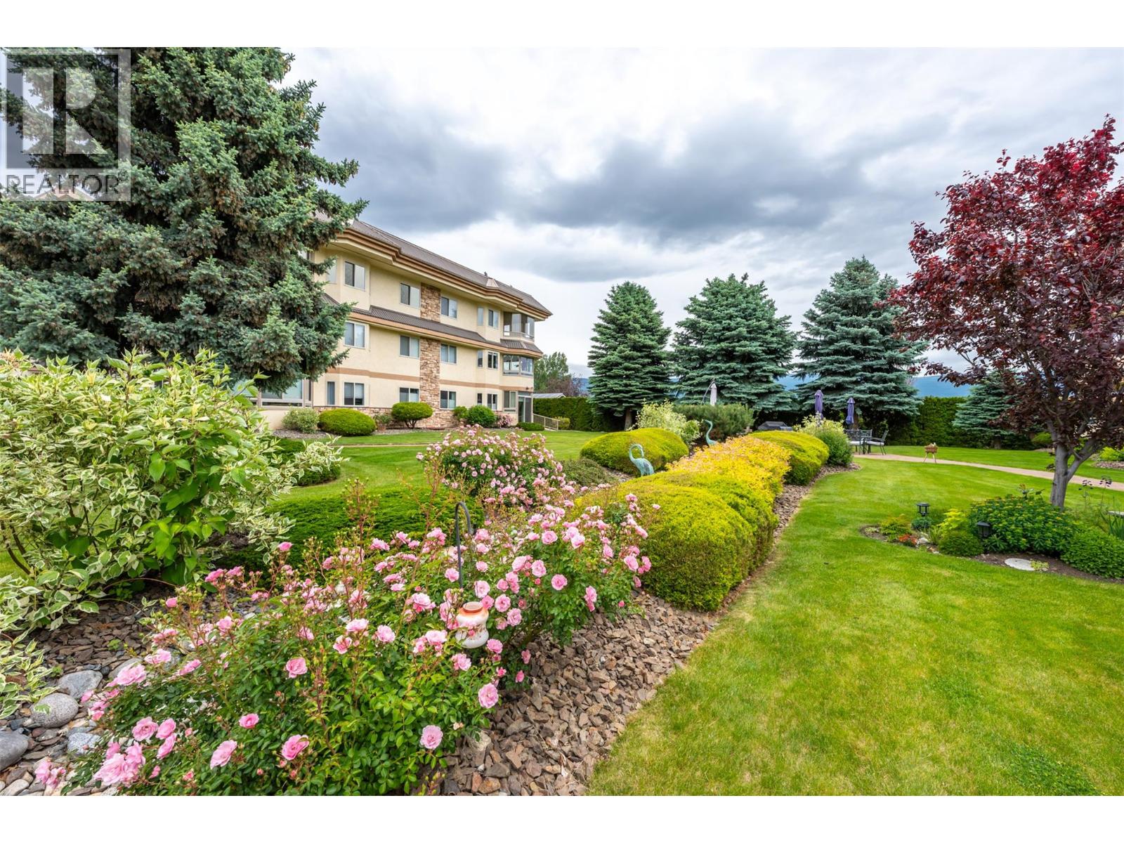 #203 8416 Jubilee Road - 41