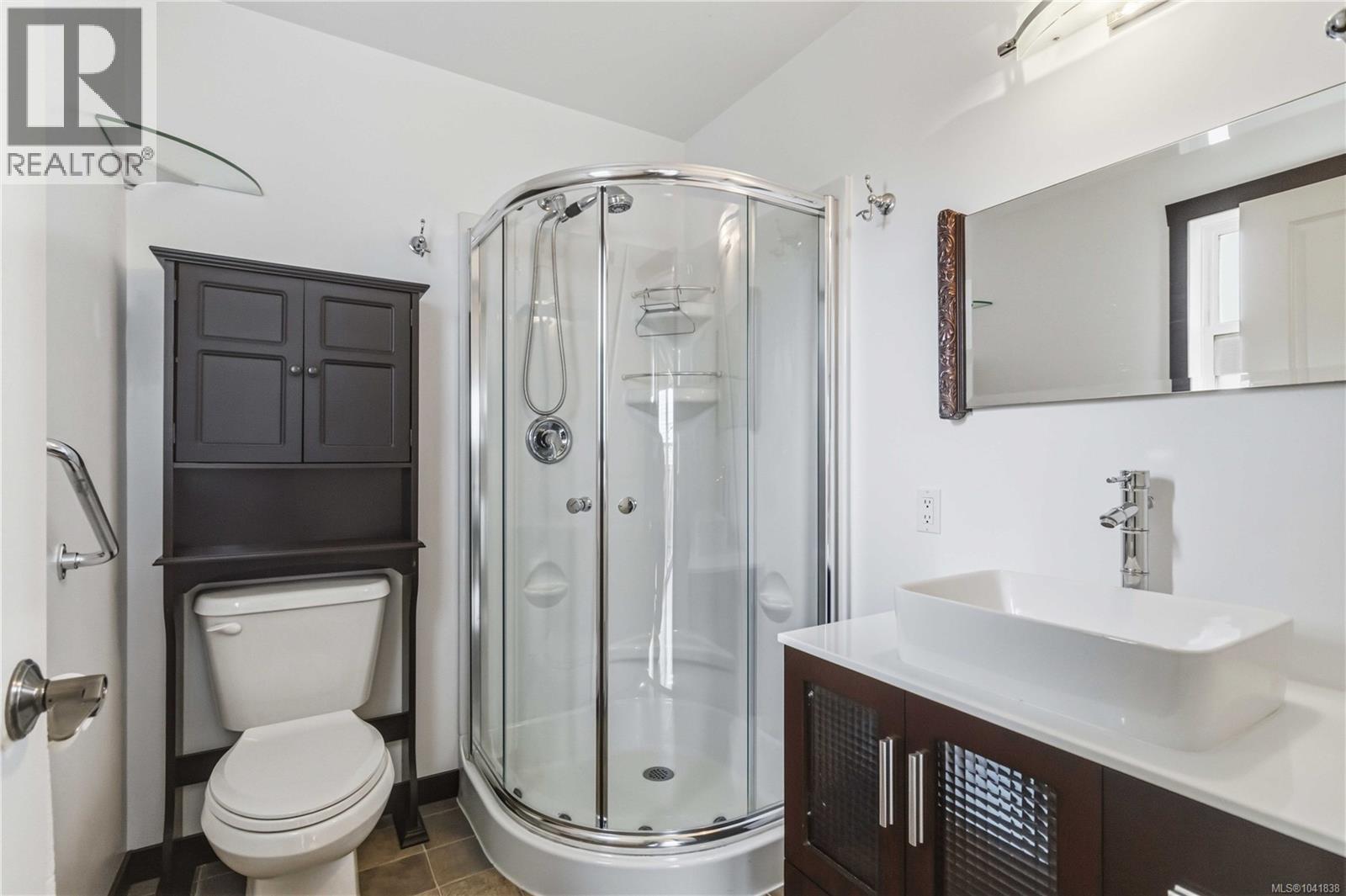 1131 Holly Park Rd, Central Saanich