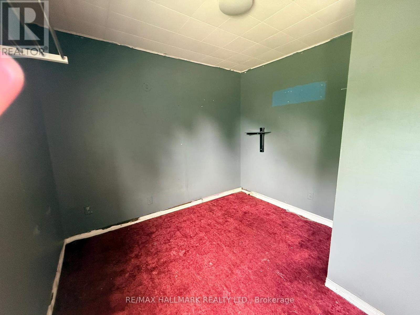 87 GLADSTONE AVENUE - 11