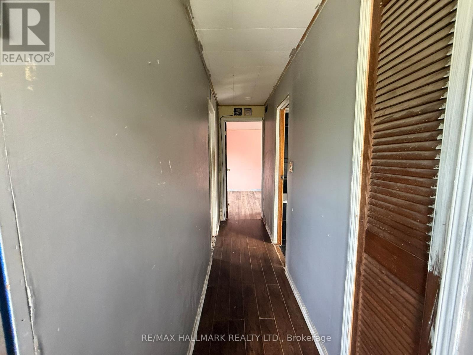 87 GLADSTONE AVENUE - 12